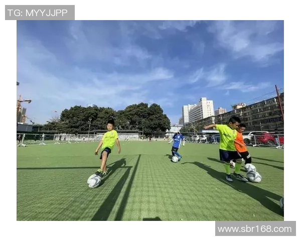 足球一周安排全攻略 每天训练计划与休息时间轻松掌握